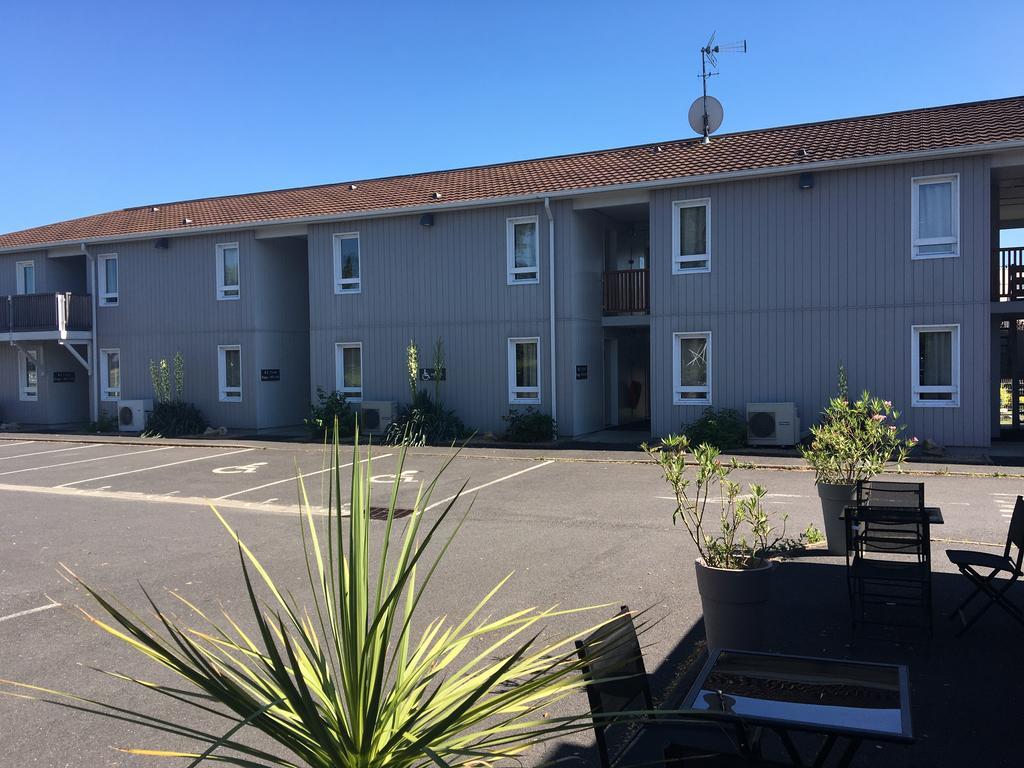Fasthotel Clermont-Ferrand Gerzat Bagian luar foto